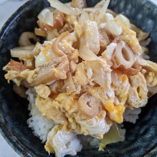 ちくわと刻み揚げの卵丼